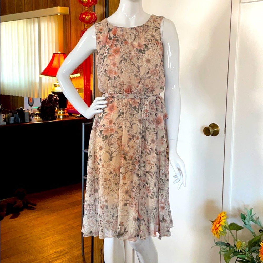 Pretty Dress - image 1